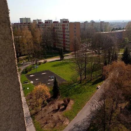 Apartmany Karvina Lägenhet *